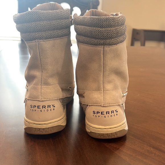 Sperry Top-Sider womens beige boots. Size 7.5. Nearly new, worn twice. - Picture 5 of 8